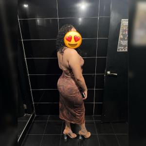 694308601: Chica busca chico en La Coruña
