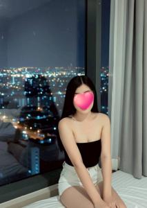685570637: Chica busca chico en Barcelona