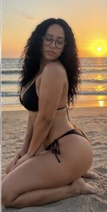667717303: Chica busca chico en Gerona