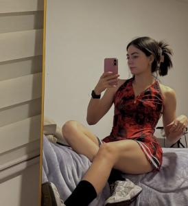 743093509: Chica busca chico en La Coruña