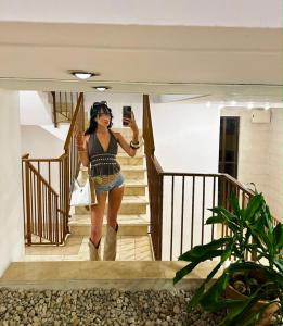 666314466: Chica busca chico en Ibiza