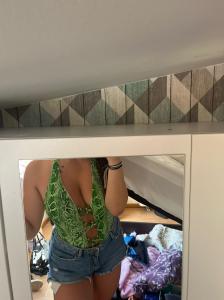 634370676: Chica busca chico en Pontevedra