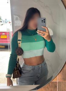 623231101: Chica busca chico en Barcelona
