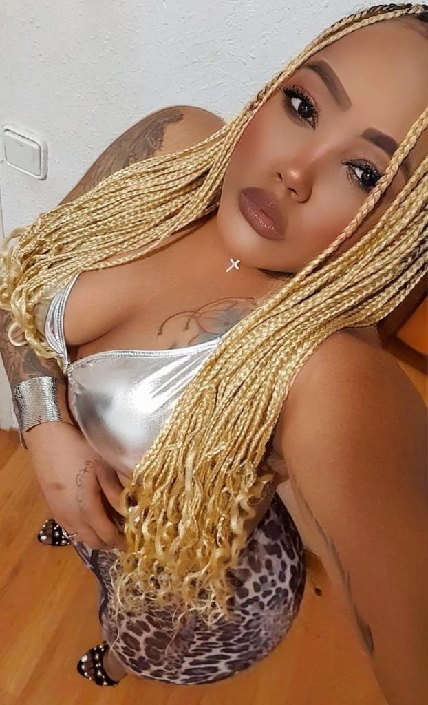 Chica busca chico en Alicante: Chica busca chico