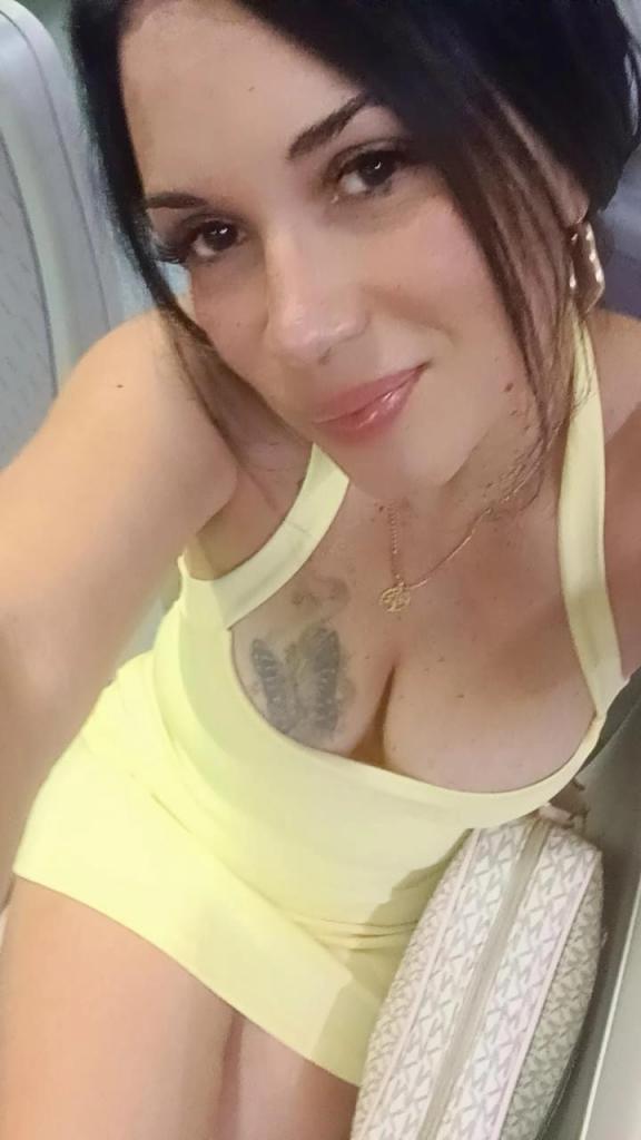 604390313: Chica busca chico en Valencia