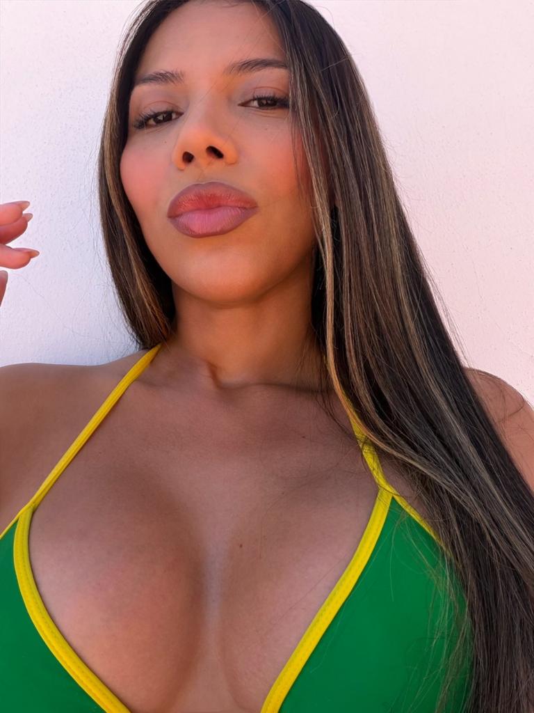 Chica busca chico en Alicante: Chica busca chico