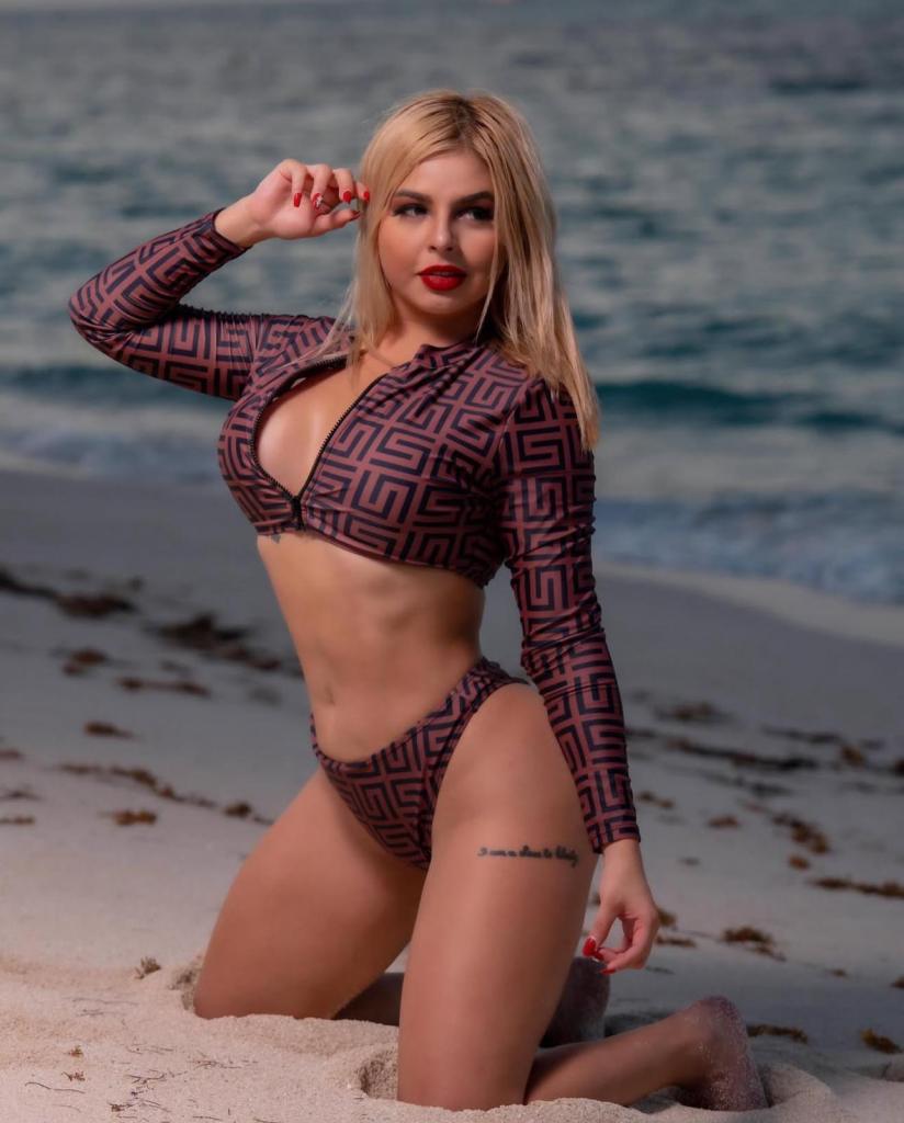 632948091: Chica busca chico en Málaga