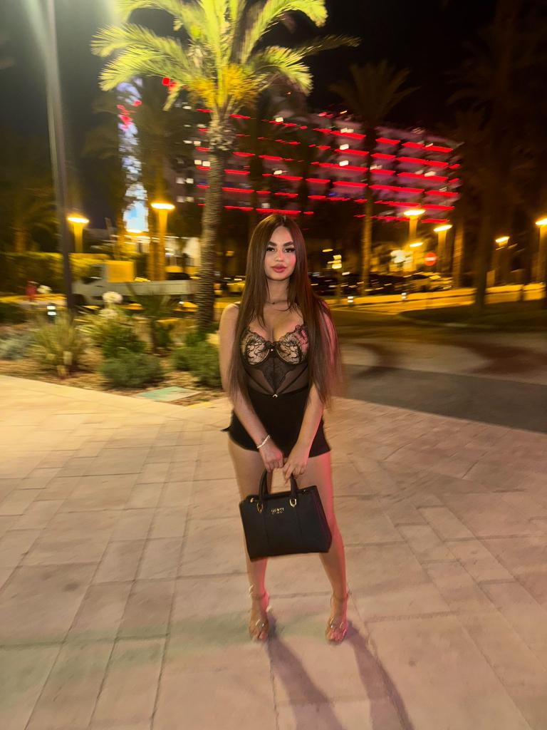 Chica busca chico en Madrid: Chica busca chico