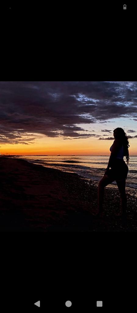 623569437: Chica busca chico en Huelva