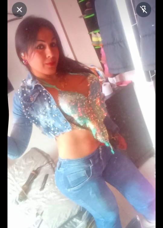 742031951: Travesti en León