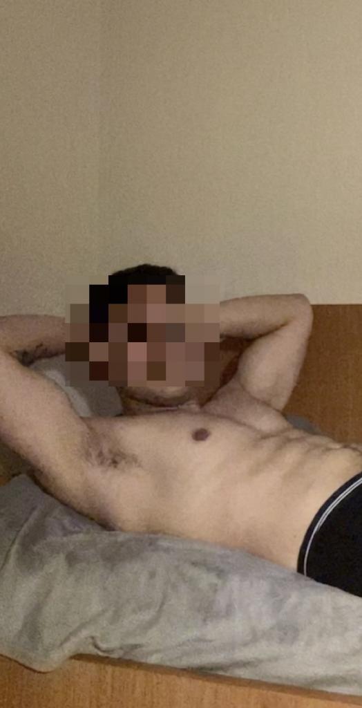 Chico busca chica en Sevilla: 