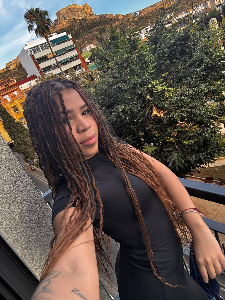 Chica busca chico en Alicante: 