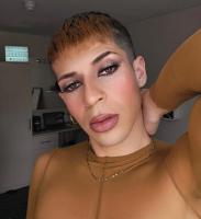 611774467: Chico busca chica en Madrid