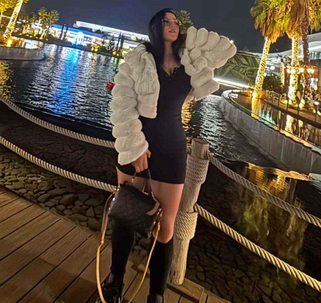 603690534: Chica busca chico en Madrid
