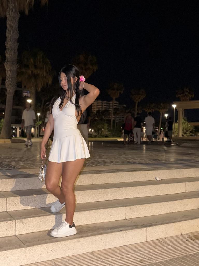 613421404: Chica busca chico en Mallorca