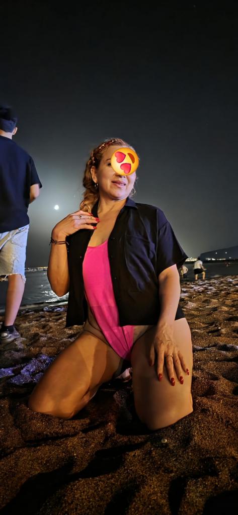 Chica busca chico en Almería: Chica busca chico