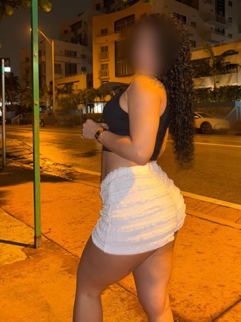 Chica busca chico en Tenerife: 