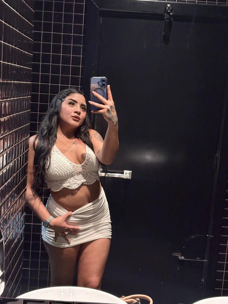 Chica busca chico en Valencia: Chica busca chico