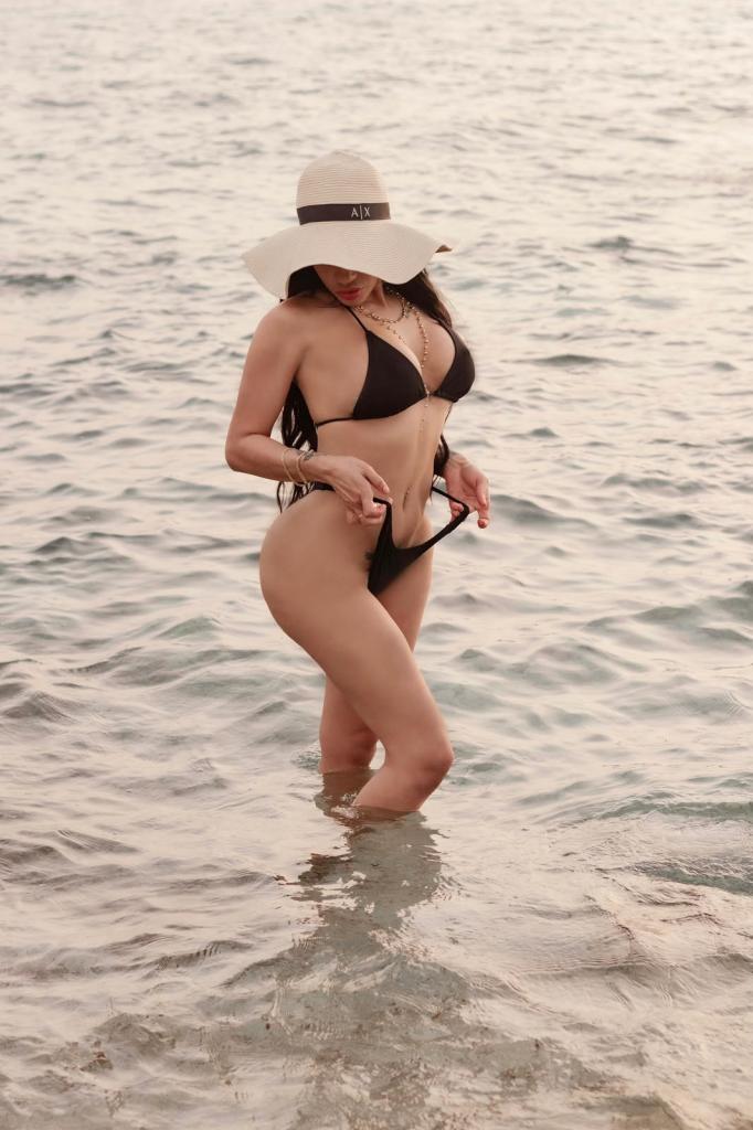 687721957: Chica busca chico en Ibiza