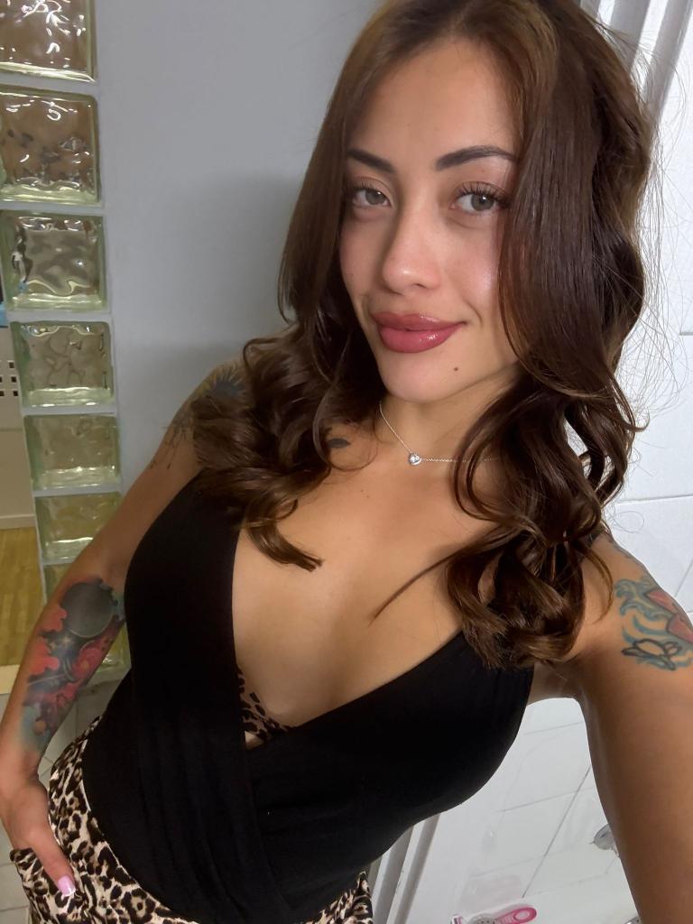 Chica busca chico en Ibiza: Chica busca chico