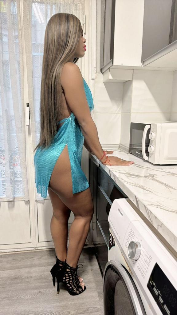 Chica busca chico en Cantabria: Chica busca chico