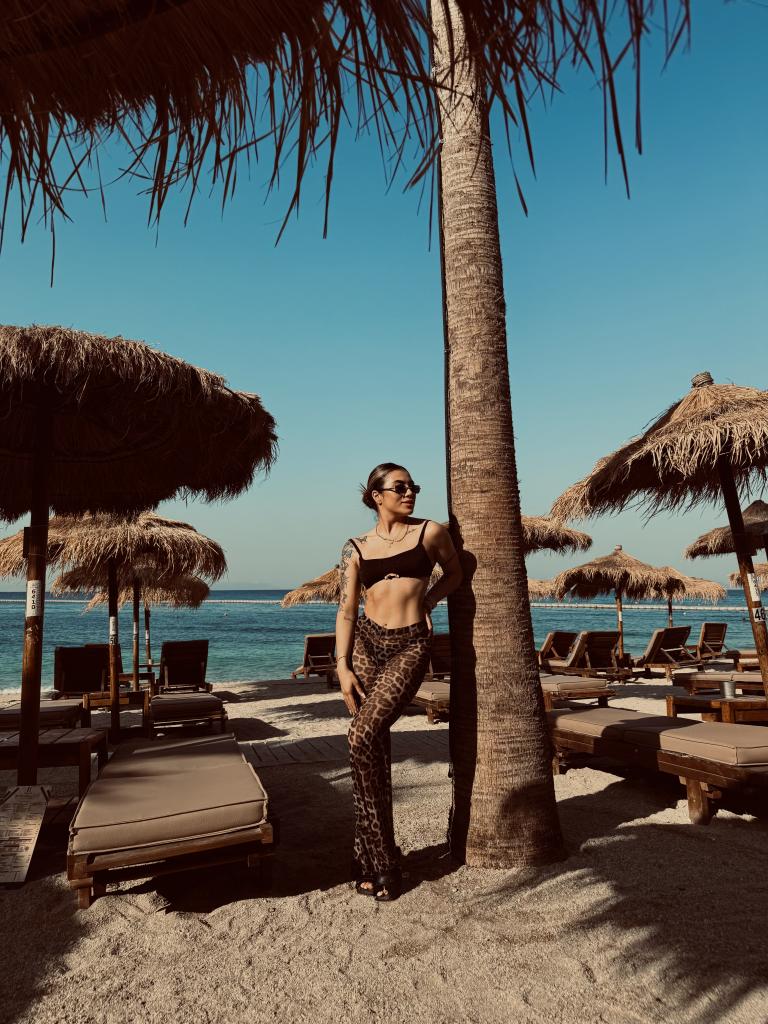 Chica busca chico en Ibiza: 