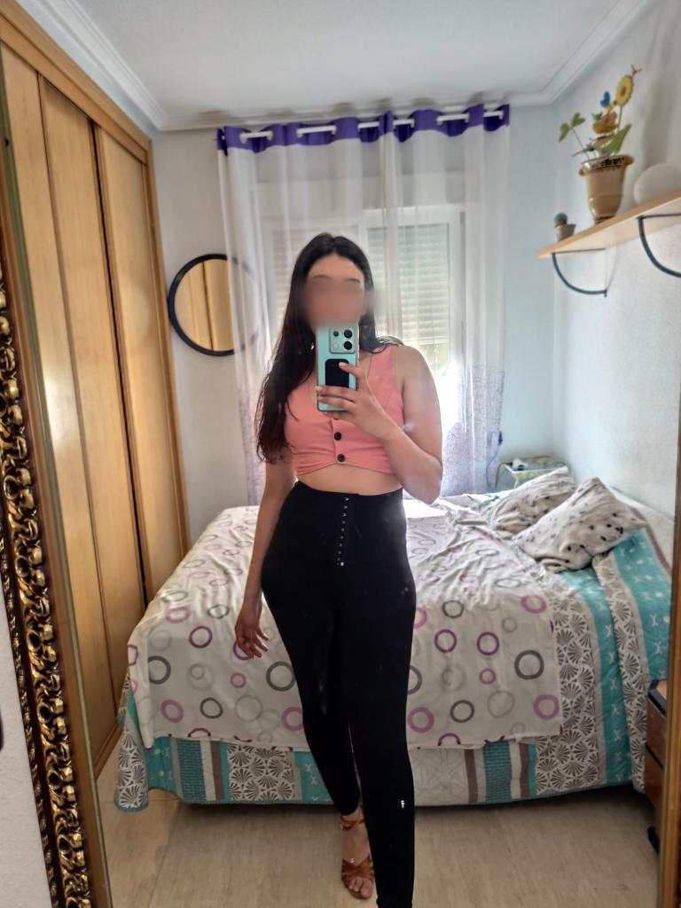 633917228: Chica busca chico en Madrid