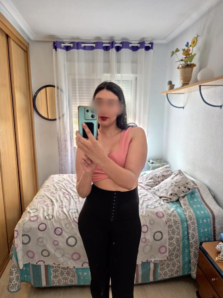 633917228: Chica busca chico en Madrid