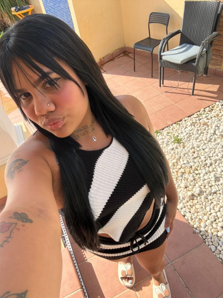 663753087: Chica busca chico en Málaga