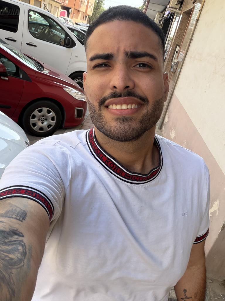 Chico busca chica en Murcia: 