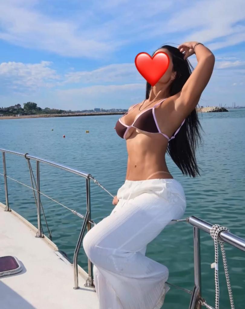 Chica busca chico en Ibiza: Chica busca chico