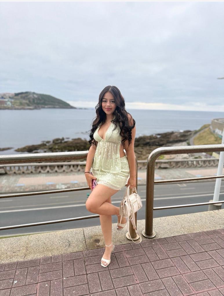 655681065: Chica busca chico en La Coruña