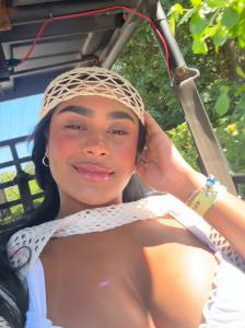 643610823: Chica busca chico en Tenerife