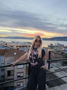 685928989: Chica busca chico en Pontevedra