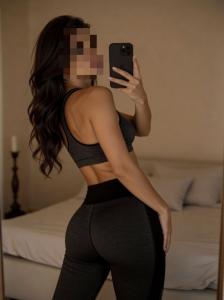 667775834: Chica busca chico en Sevilla