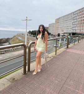 655681065: Chica busca chico en La Coruña