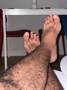 613457559: Chico busca chica en Murcia