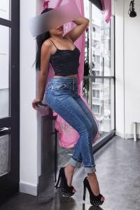 658168738: Chica busca chico en Pontevedra