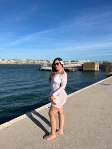 670376639: Chica busca chico en Navarra