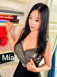 664223849: Chica busca chico en Barcelona