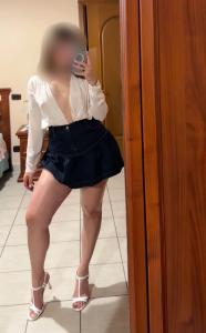643272294: Chica busca chico en Sevilla