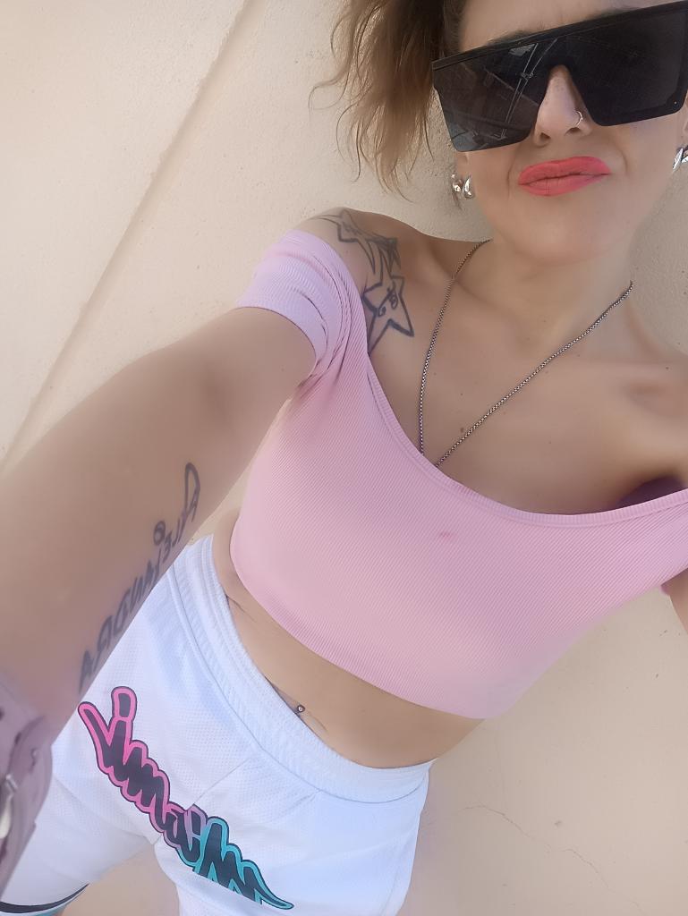 644649945: Chica busca chico en Alicante