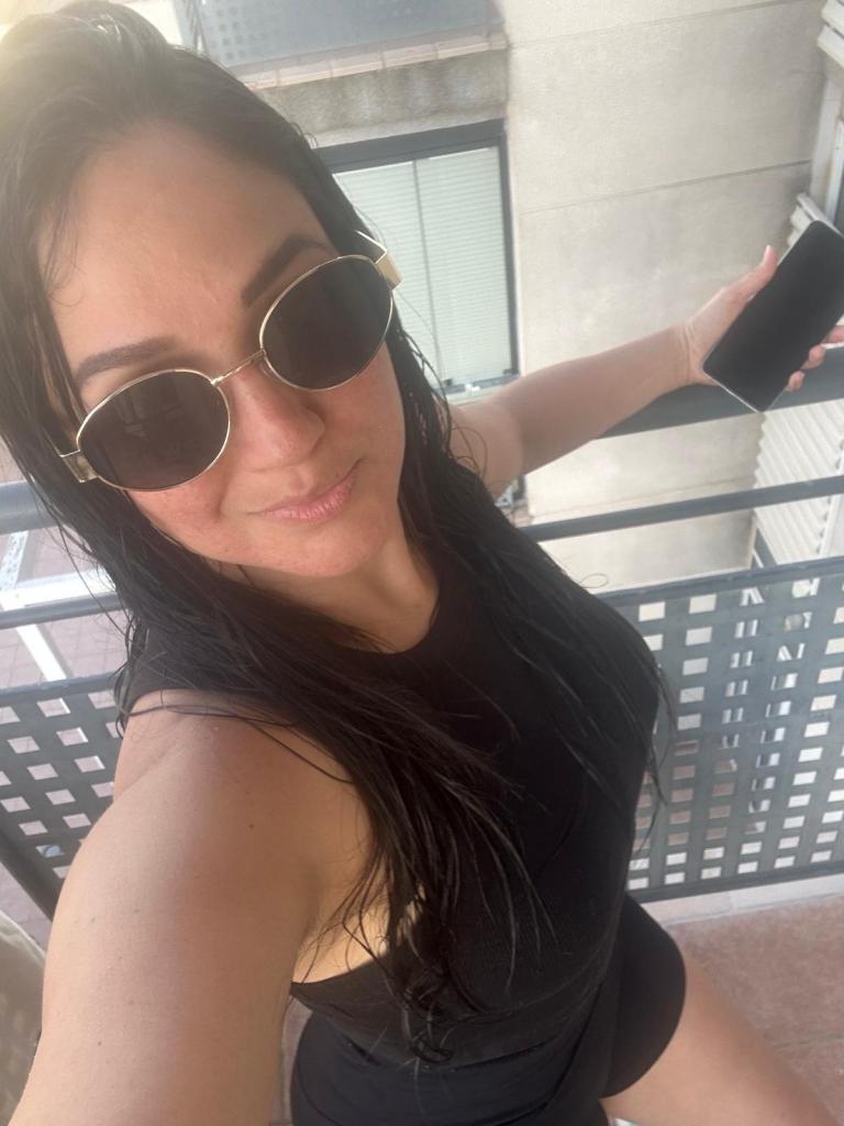 662239382: Chica busca chico en Valencia