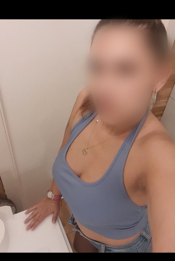 626971483: Chica busca chico en Huelva