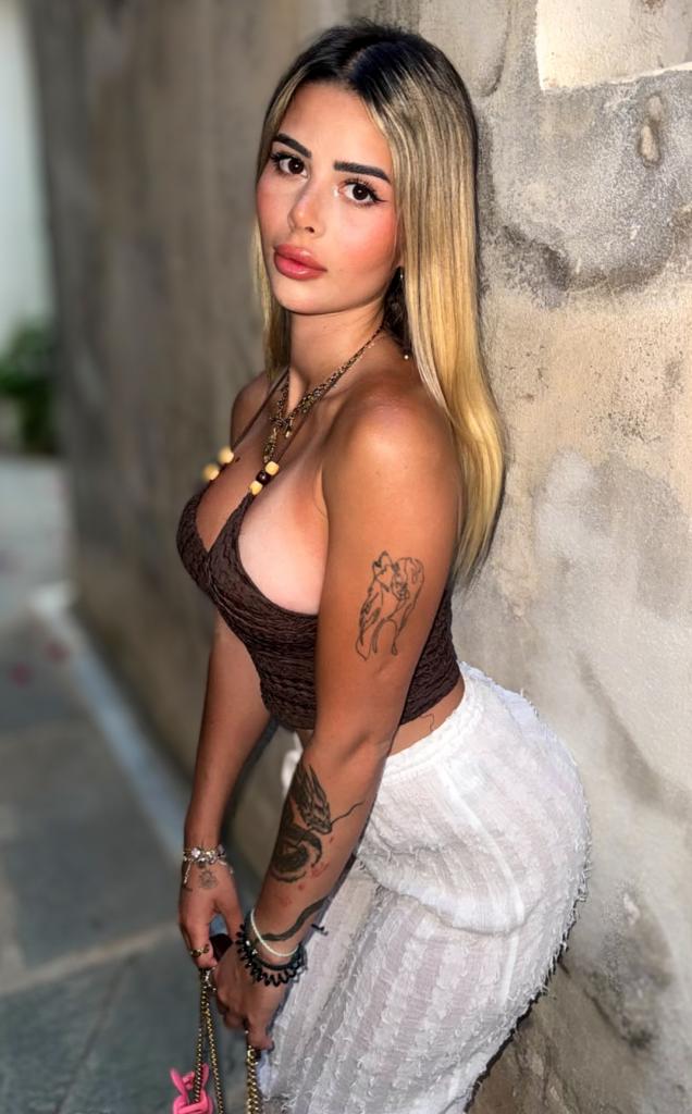 Chica busca chico en Alicante: Chica busca chico