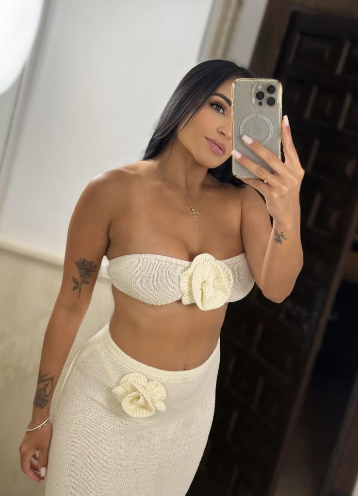 Chica busca chico en Ibiza: 