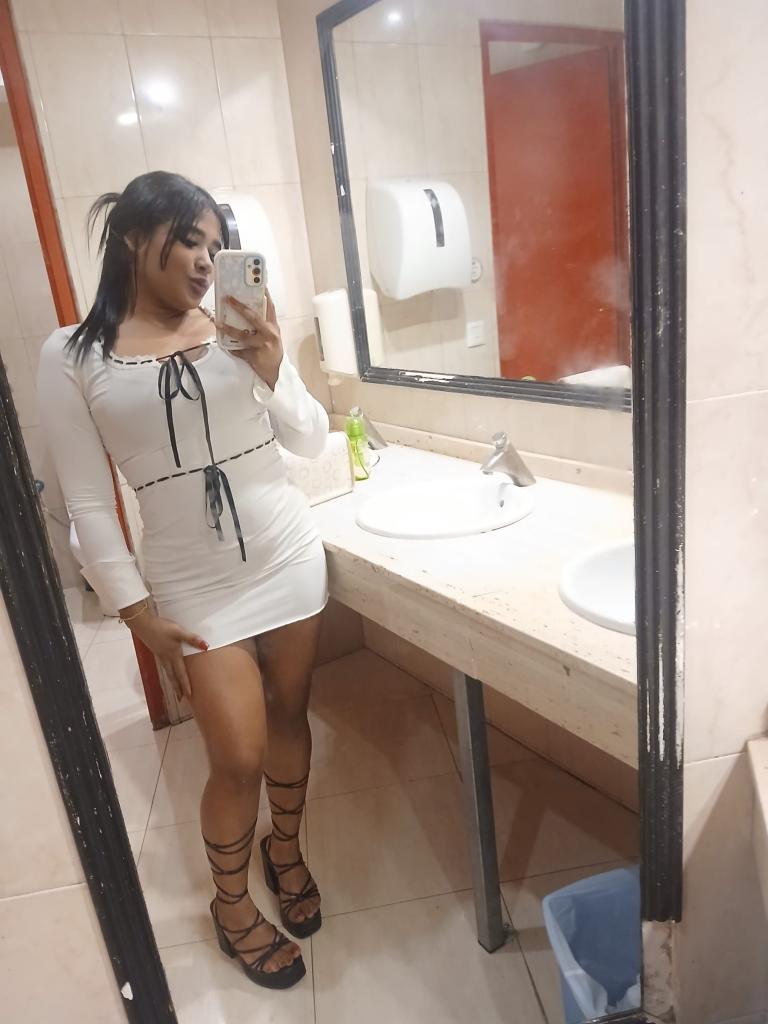 624770598: Chica busca chico en Málaga