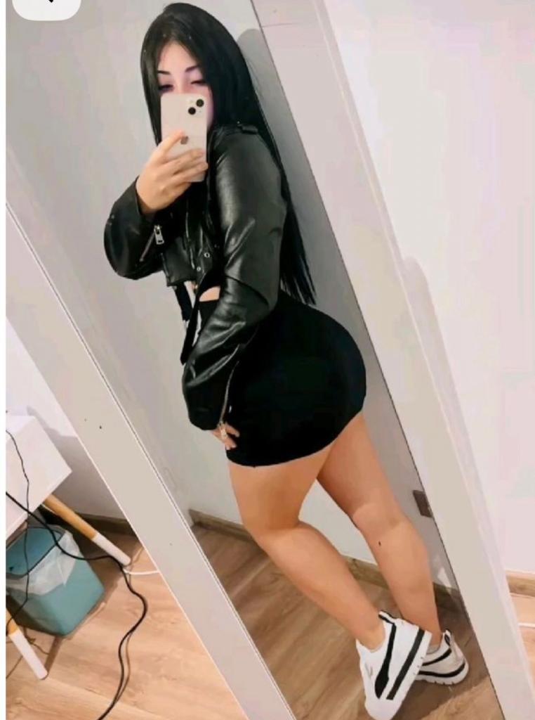Chica busca chico en Tenerife: 