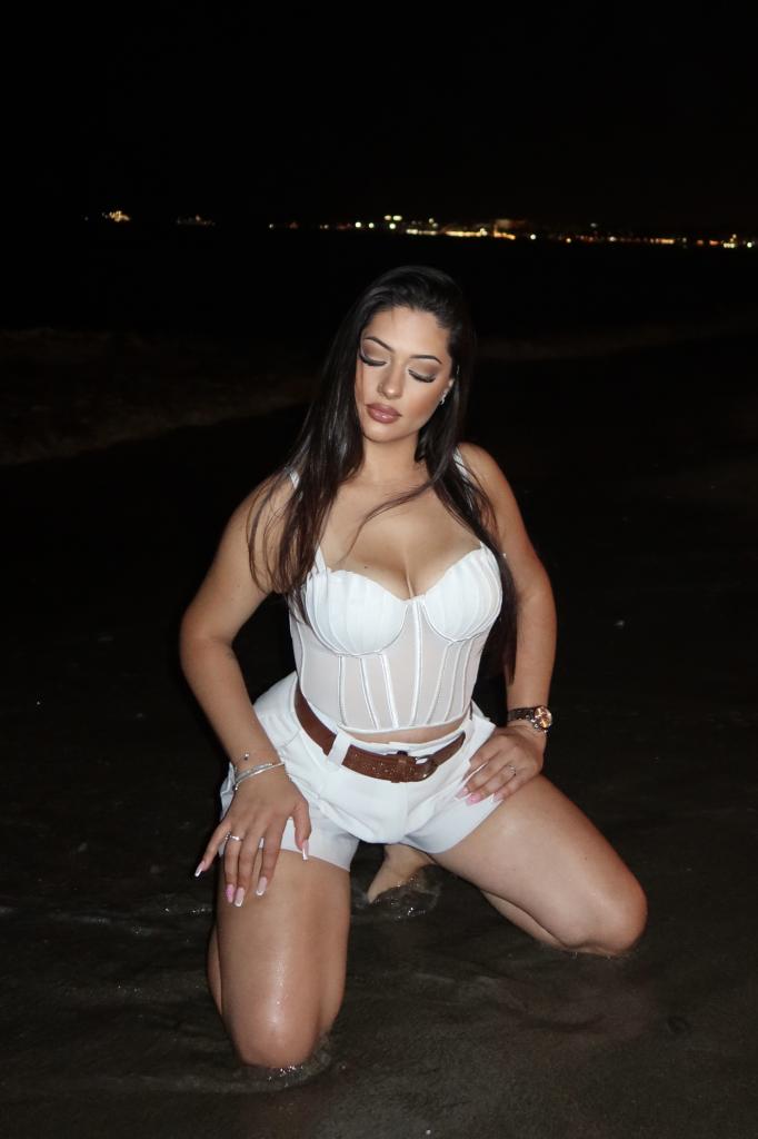 602436793: Chica busca chico en Málaga