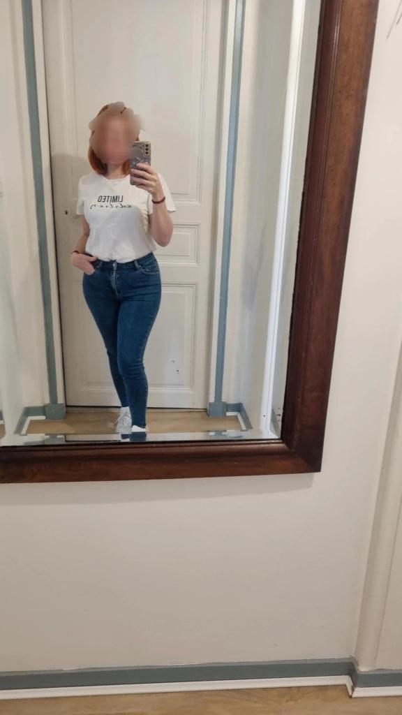 671147459: Chica busca chico en León